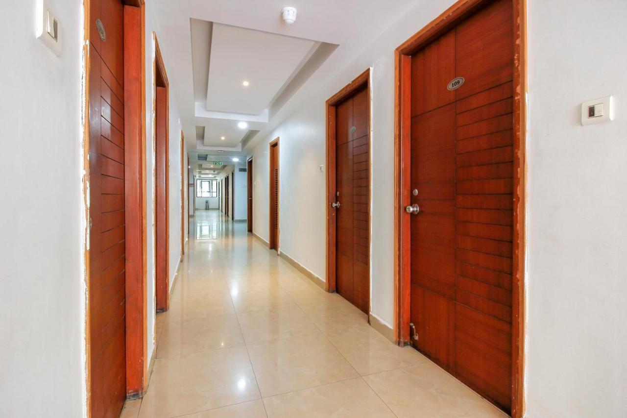 Capital O 66968 Haveli The Landmark Hotell Warangal Exteriör bild