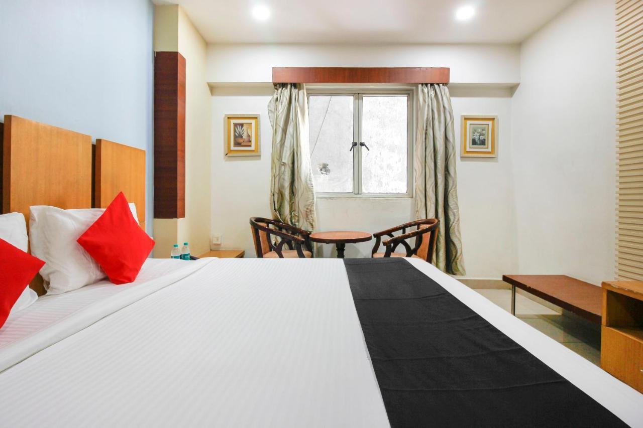 Capital O 66968 Haveli The Landmark Hotell Warangal Exteriör bild